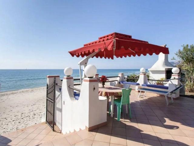Villa Indipendente in vendita a Pula, Sardigna/Sardegna