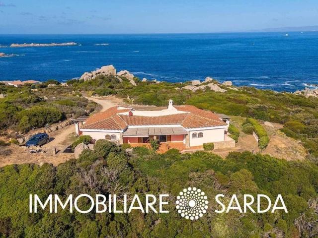 Villa Indipendente in vendita a Santa Teresa Gallura, Sardigna/Sardegna