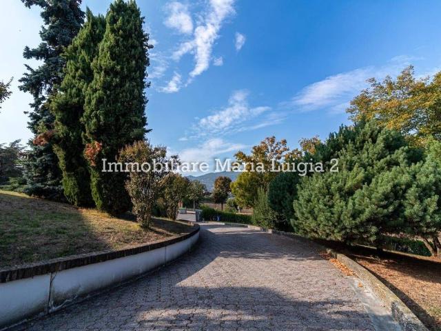 Villa Indipendente in vendita a Manzano, Langhirano