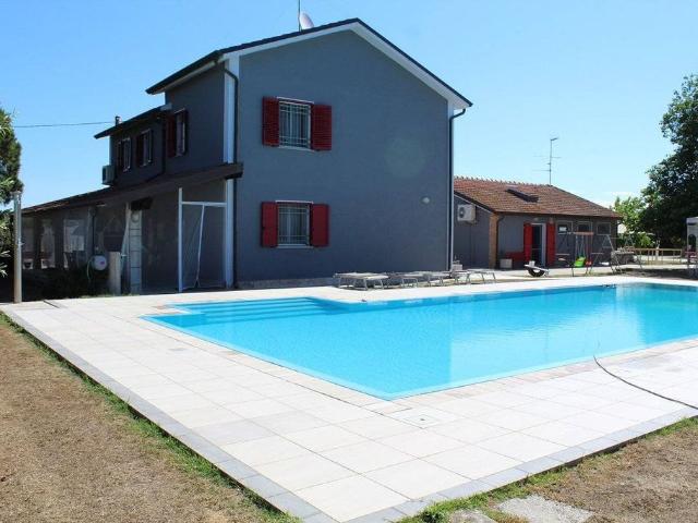 Villa Indipendente in vendita a Comacchio, Reggio Emilia
