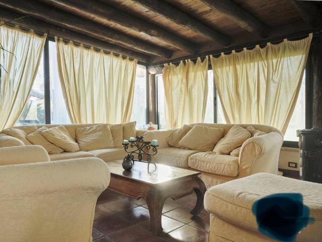 Villa Indipendente in vendita a Latina, Lazio