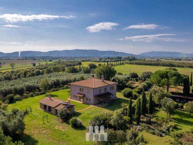 Villa Indipendente in vendita a Orbetello, Toscana