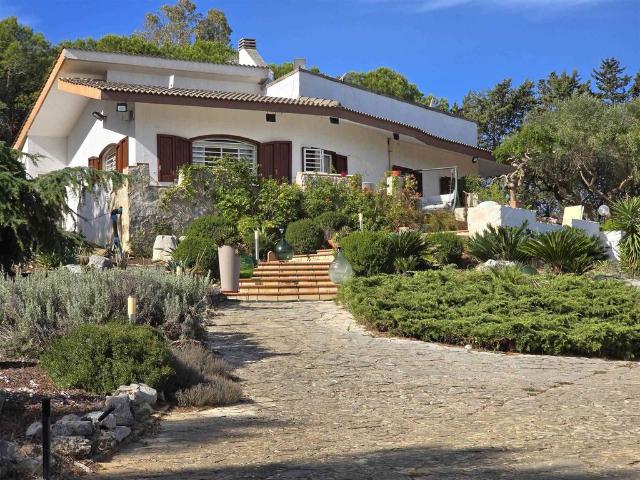 Villa Indipendente in vendita a Puglia, Bari