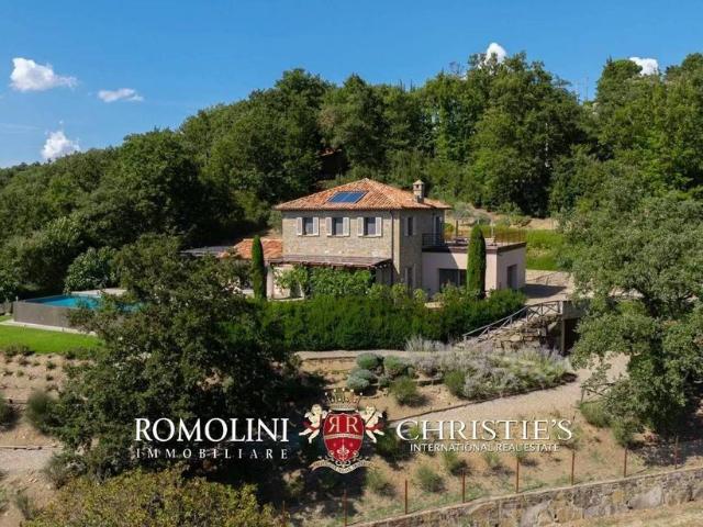 Villa Indipendente in vendita a Tuoro Sul Trasimeno, Umbria