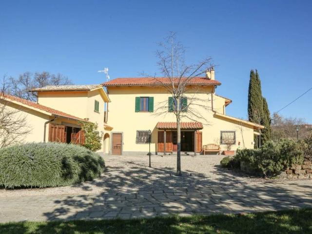 Villa Indipendente in vendita a Tre Croci, Vetralla