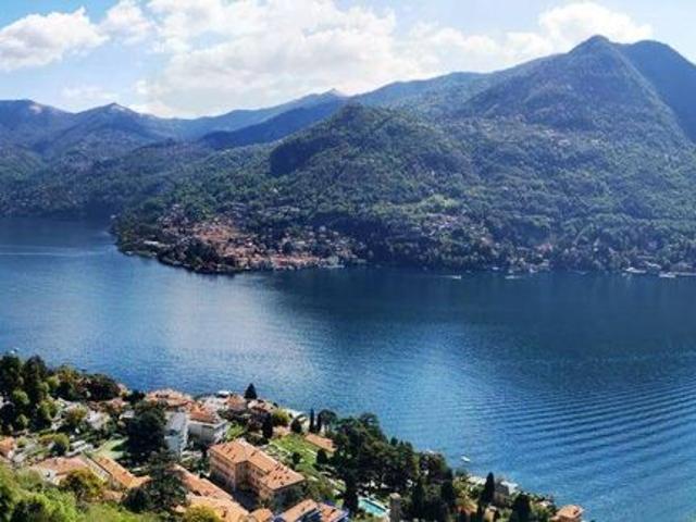 Villa Indipendente in vendita a Moltrasio, Lombardia