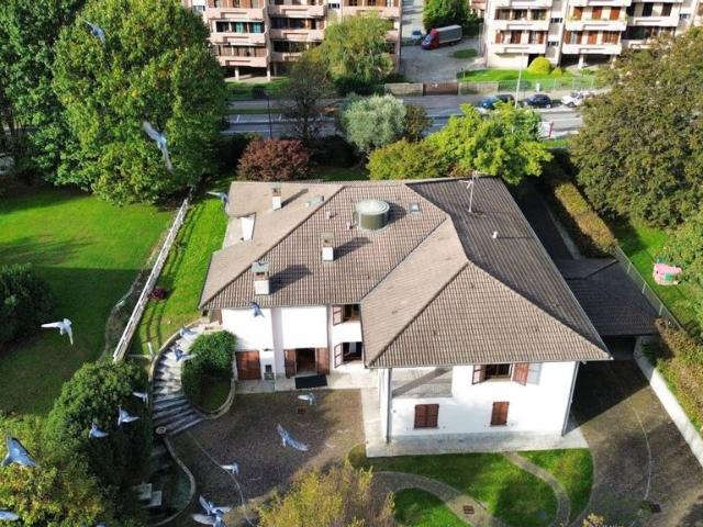 Villa Indipendente in vendita a Gessate, Lombardia