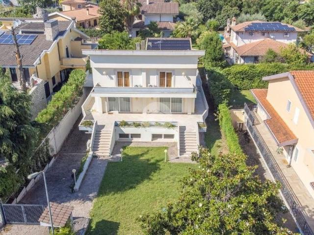 Villa Indipendente in vendita a Guidonia Montecelio, Roma Capitale