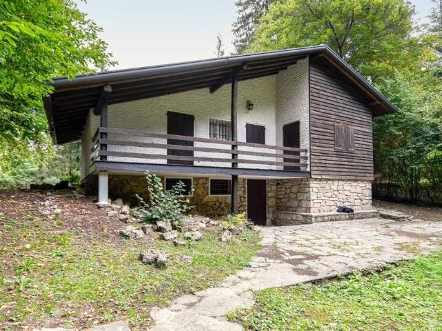 Villa Indipendente in vendita a Selvino, Lombardia