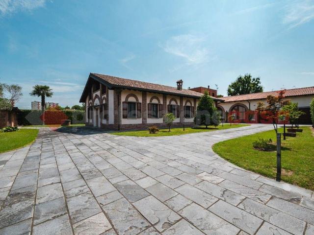 Villa Indipendente in vendita a Rozzano, Lombardia