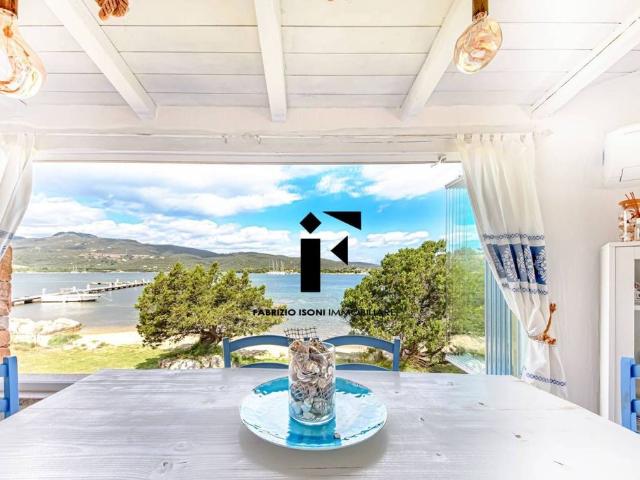 Villa Indipendente in vendita a San Pantaleo, Sassari