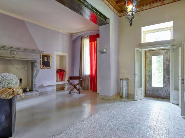 Villa Indipendente in vendita a Mezzana, Somma Lombardo