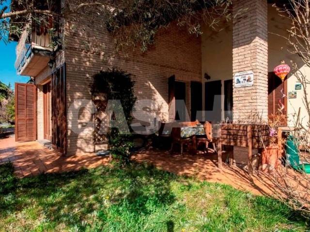 Villa Indipendente in vendita a Morazzone, Lombardia