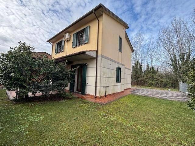 Villa Indipendente in vendita a San Martino Ulmiano, San Giuliano Terme