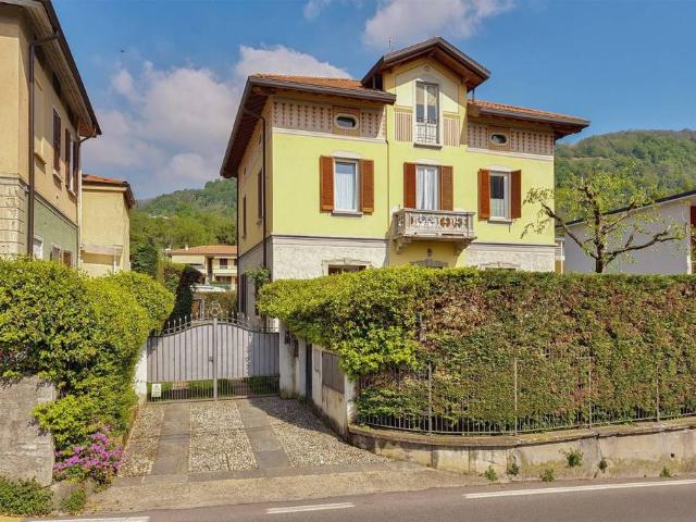 Villa Indipendente in vendita a Olgiate Molgora, Lombardia
