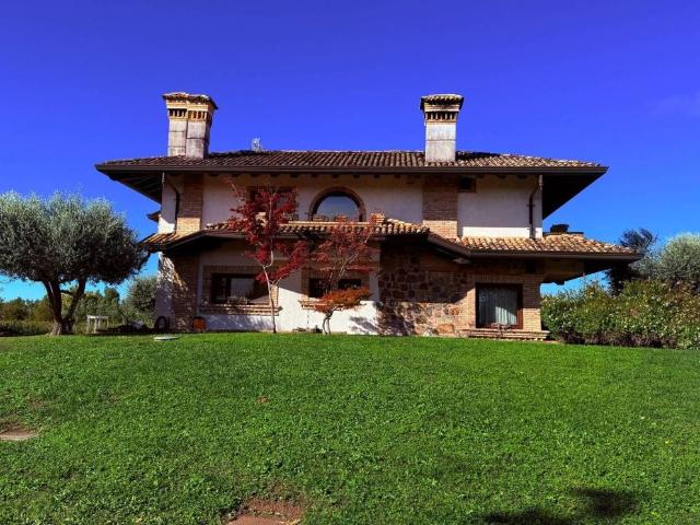 Villa Indipendente in vendita a Zellina / Ziline, San Giorgio di Nogaro / San Zorç di Noiâr