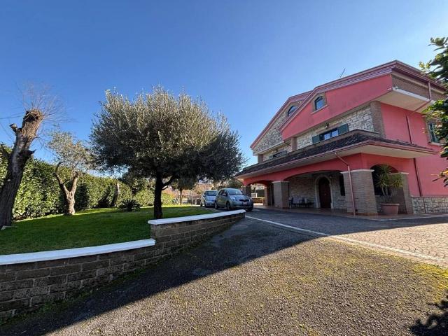 Villa Indipendente in vendita a Cesinali, Campania
