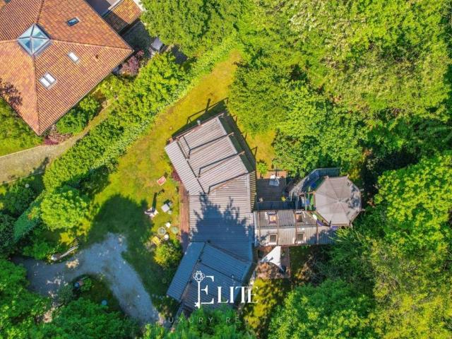Villa Indipendente in vendita a Sesto Calende, Lombardia