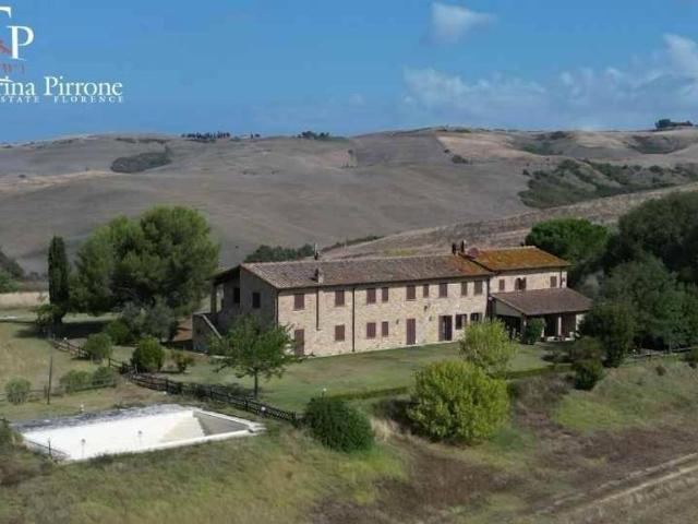 Villa Indipendente in vendita a Volterra, Toscana