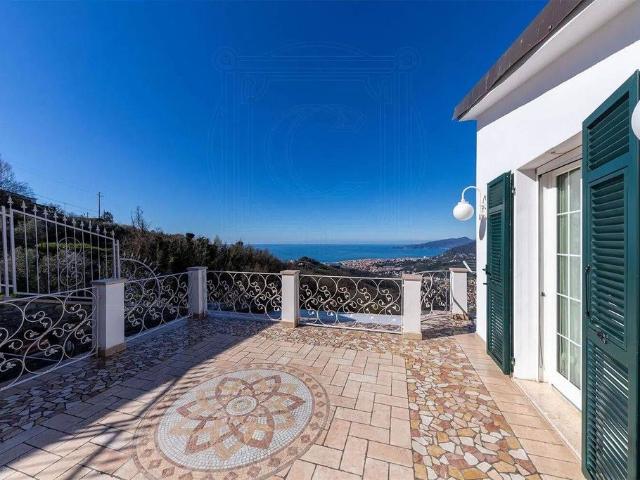 Villa Indipendente in vendita a Cogorno, Liguria