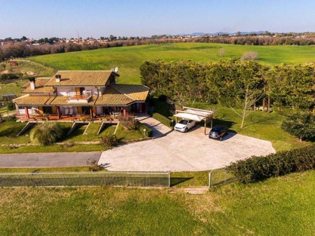 Villa Indipendente in vendita a Poggio Aurelio, Roma Capitale