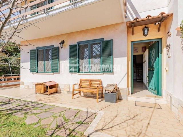 Villa Indipendente in vendita a Marina di San Nicola, Roma Capitale