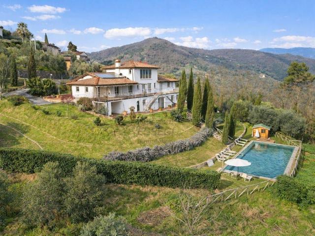 Villa Indipendente in vendita a Bagni Di Lucca Ponte, Toscana