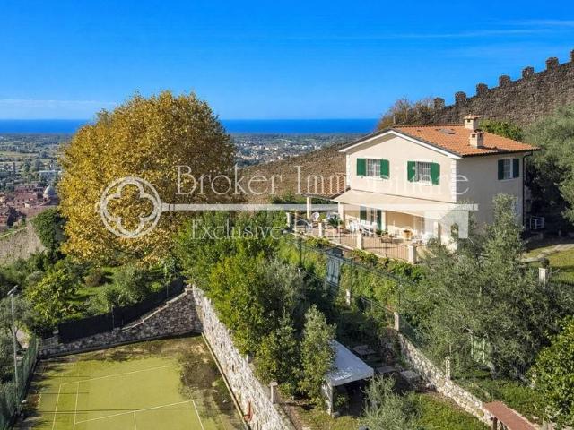 Villa Indipendente in vendita a Tonfano, Toscana