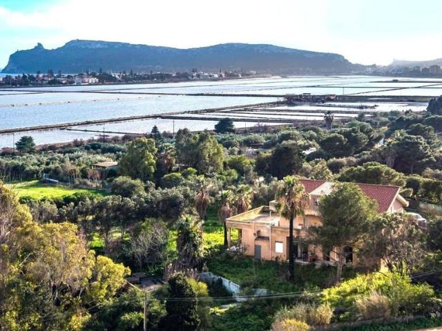 Villa Indipendente in vendita a Cagliari, Sardigna/Sardegna
