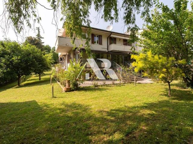 Villa Indipendente in vendita a Santa Maria, Negrar