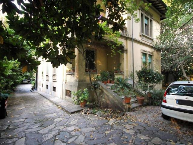Villa Indipendente in vendita a Sant'Anna, Bagni Di Lucca Ponte