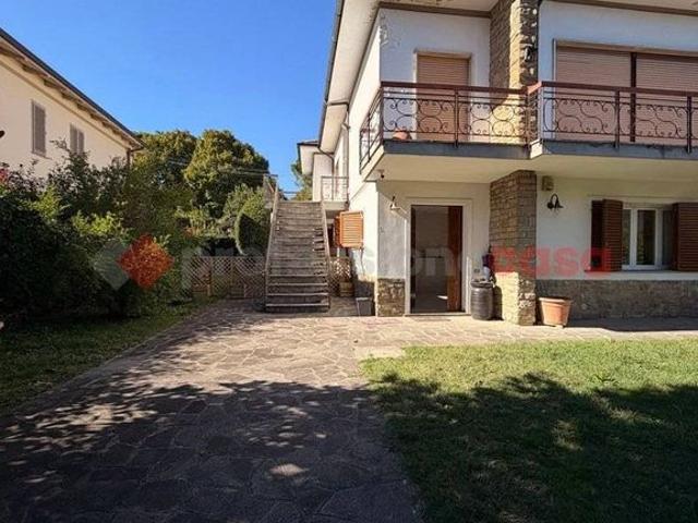 Villa Indipendente in vendita a Prataccio, Campi Bisenzio