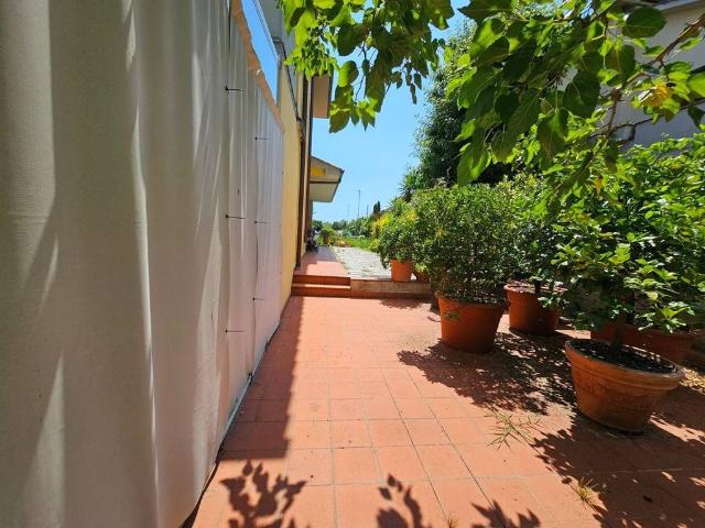 Villa Indipendente in vendita a Poggio A Caiano, Toscana