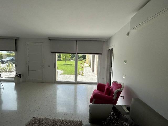 Villa Indipendente in vendita a Mestrino, Veneto