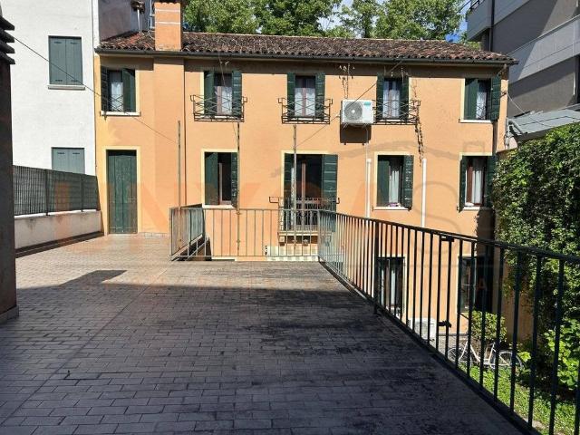 Villa Indipendente in vendita a Padova, Veneto