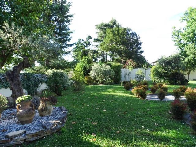Villa Indipendente in vendita a Lesmo, Lombardia