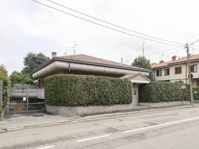 Villa Indipendente in vendita a Cornaredo, Lombardia