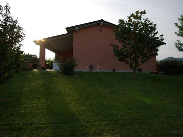 Villa Indipendente in vendita a Pitigliano, San Giustino