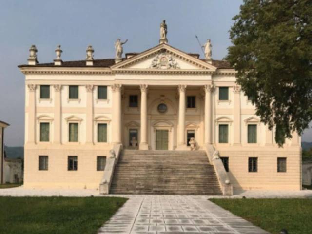Villa Indipendente in vendita a Volpago Del Montello, Veneto