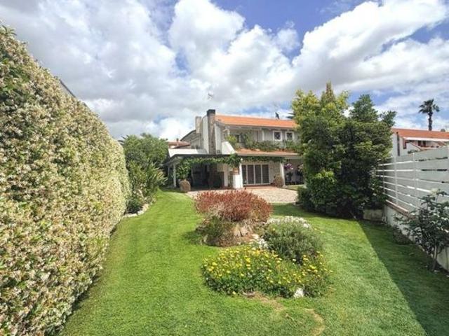 Villa Indipendente in vendita a Giugliano In Campania, Campania