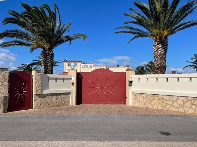 Villa Indipendente in vendita a Puglia, Taranto