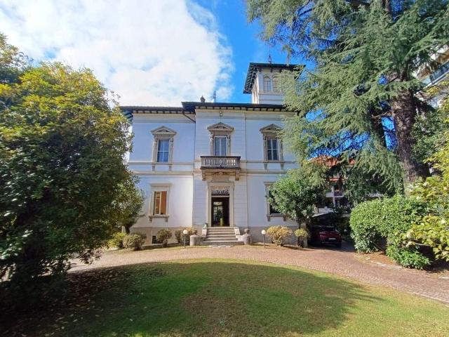 Villa Indipendente in vendita a Pallanza, Piemonte
