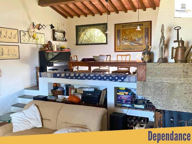 Villa Indipendente in vendita a Cinigiano, Toscana