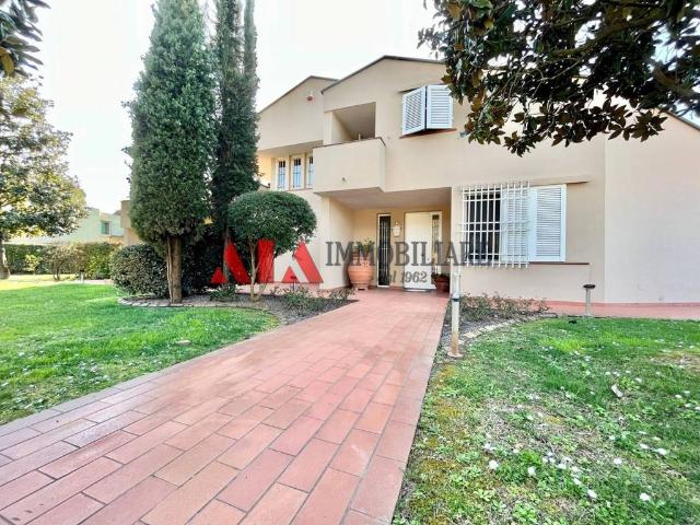 Villa Indipendente in vendita a Oltrera, Pontedera