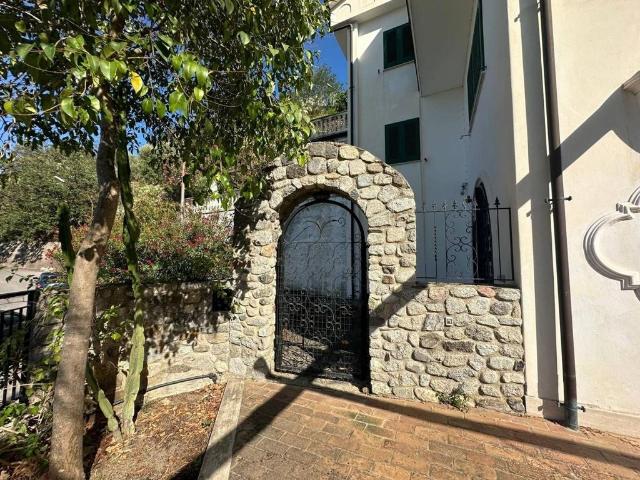 Villa Indipendente in vendita a Calabria, Catanzaro