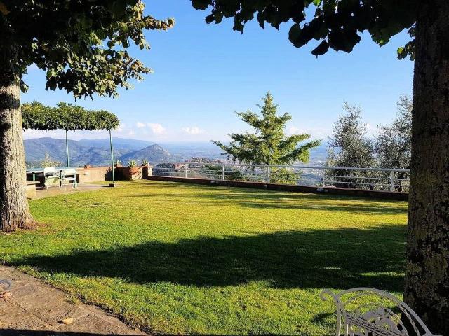 Villa Indipendente in vendita a Montecatini Alto, Montecatini Terme