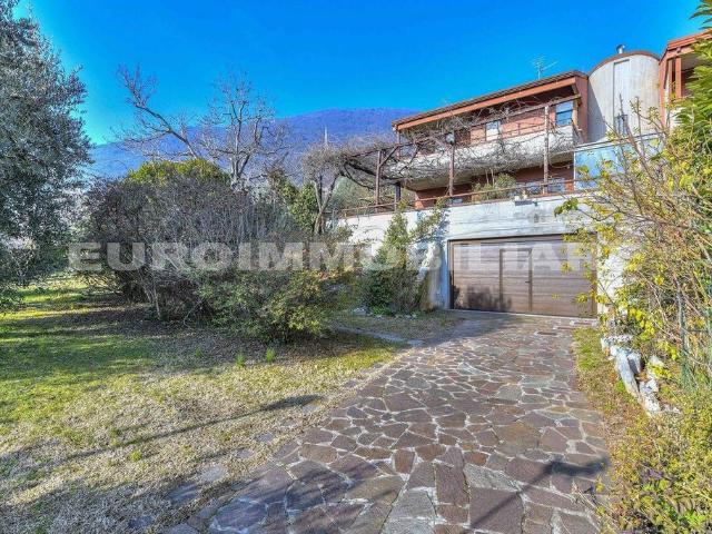 Villa Indipendente in vendita a Botticino Sera, Botticino