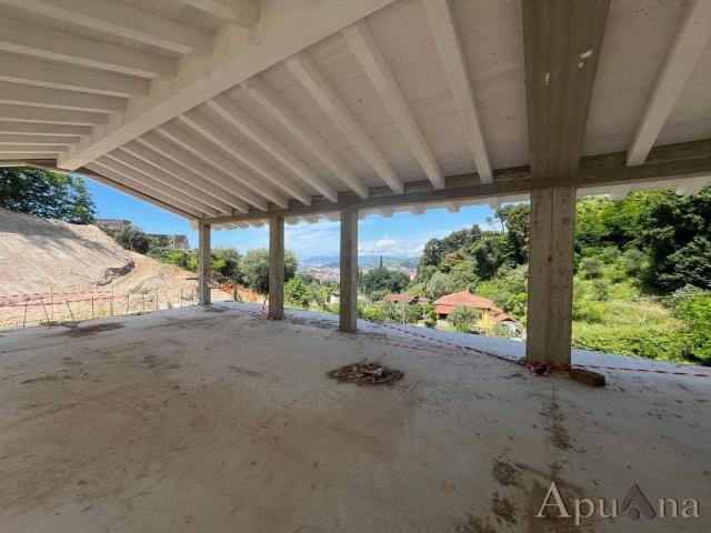 Villa Indipendente in vendita a San Carlo, Marina Di Massa