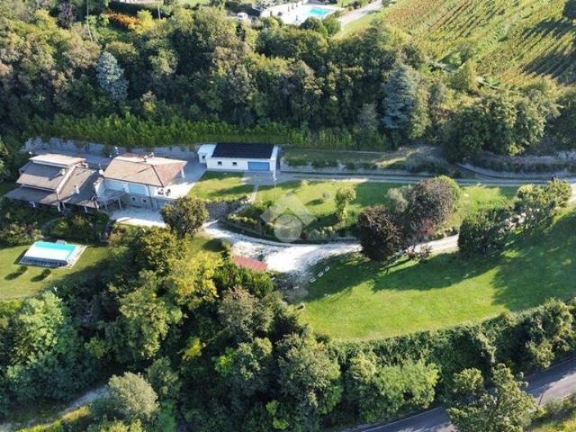 Villa Indipendente in vendita a Cellatica, Lombardia