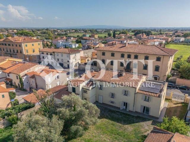 Villa Indipendente in vendita a Navacchio, Cascina